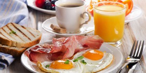 XÚC XÍCH TỎI tuyệt ngon